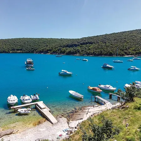Hébergement de vacances Four-bedroom With Sea View In *