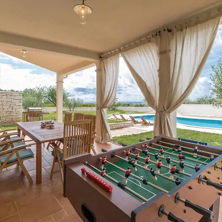 Four-bedroom With Sea View In *