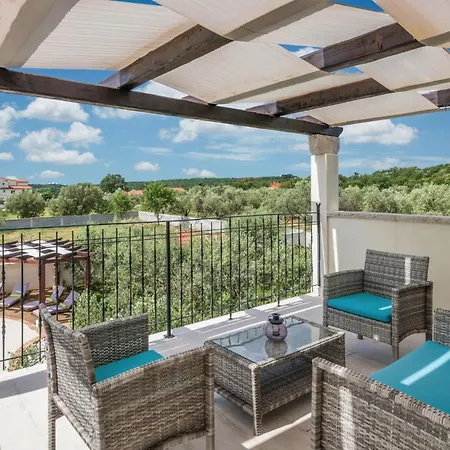 Four-bedroom With Sea View In * كرينكا