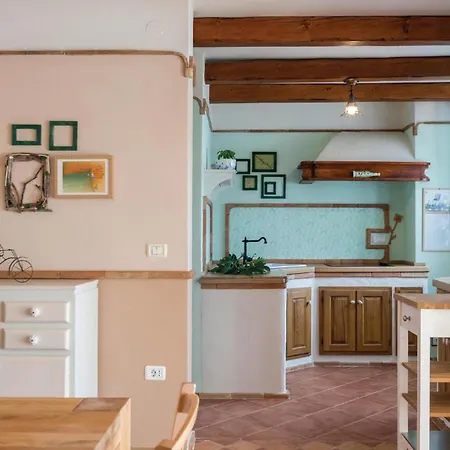 Four-bedroom With Sea View In كرينكا
