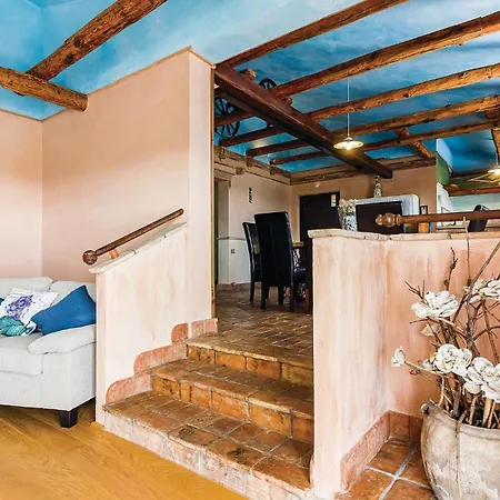 Four-bedroom With Sea View In