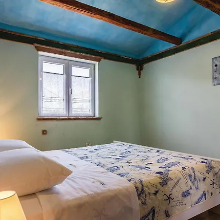 Four-bedroom With Sea View In كرينكا